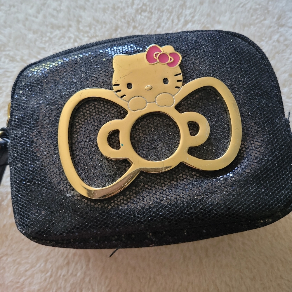 Hello Kitty wrist pouch